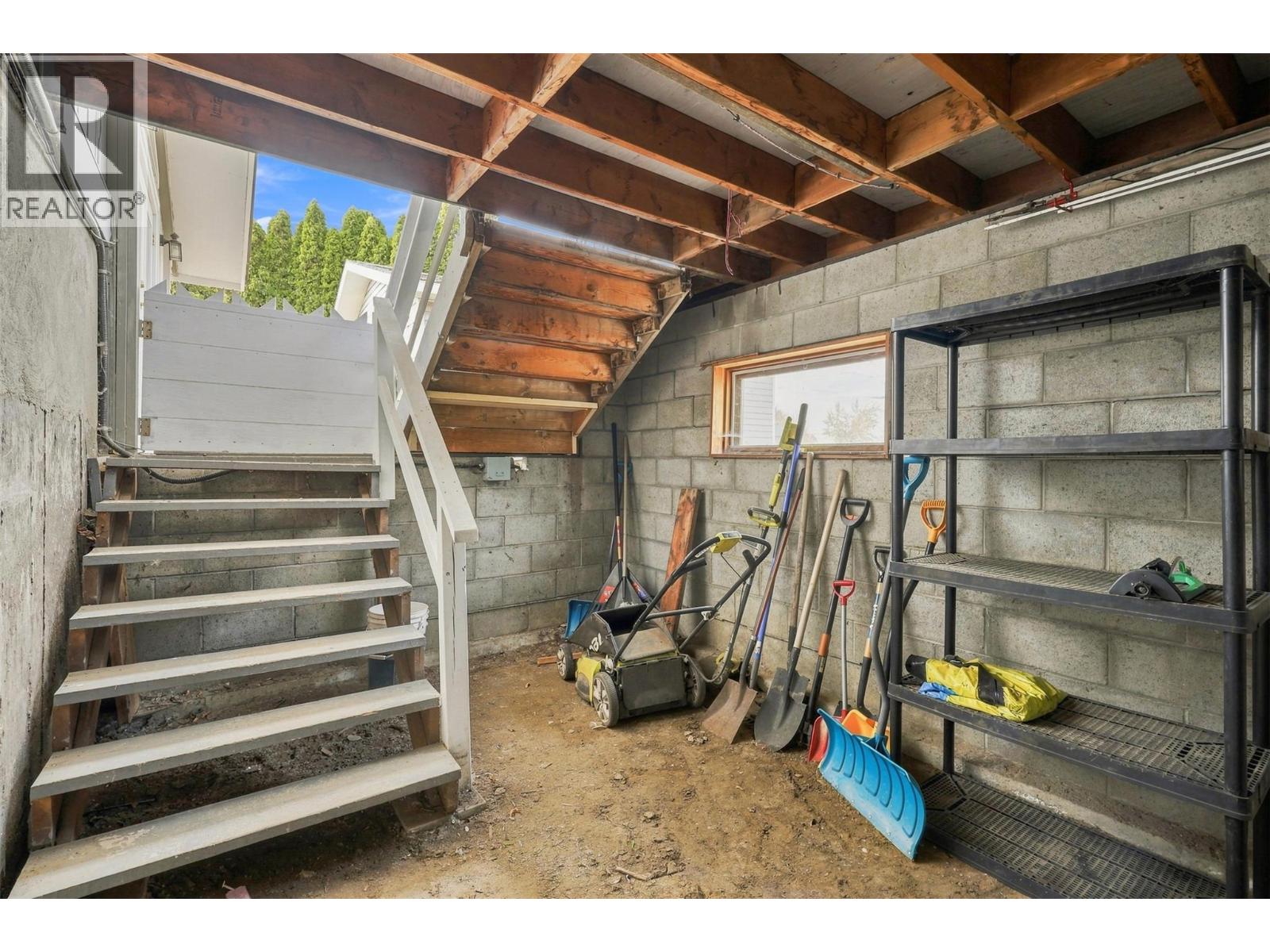 728 Driftwood Place Property Photo 55