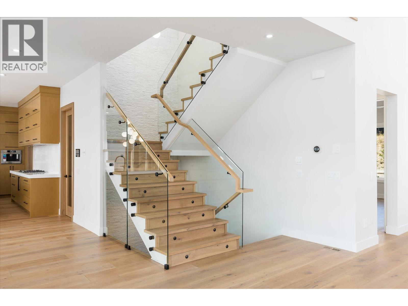 1082 Carnoustie Drive Property Photo 17