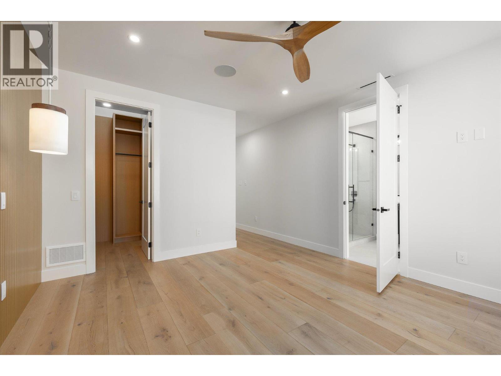 1082 Carnoustie Drive Property Photo 32