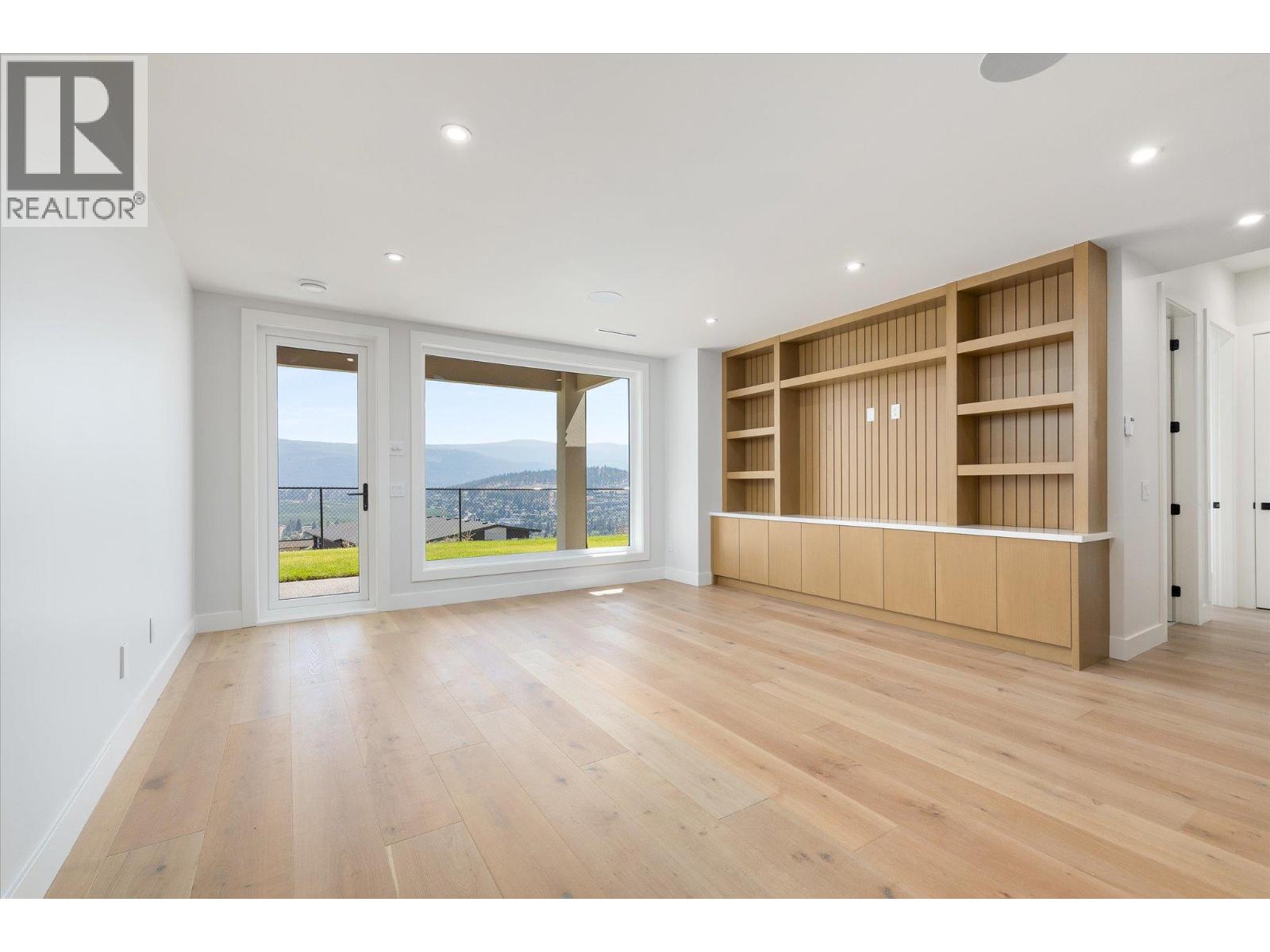 1082 Carnoustie Drive Property Photo 38