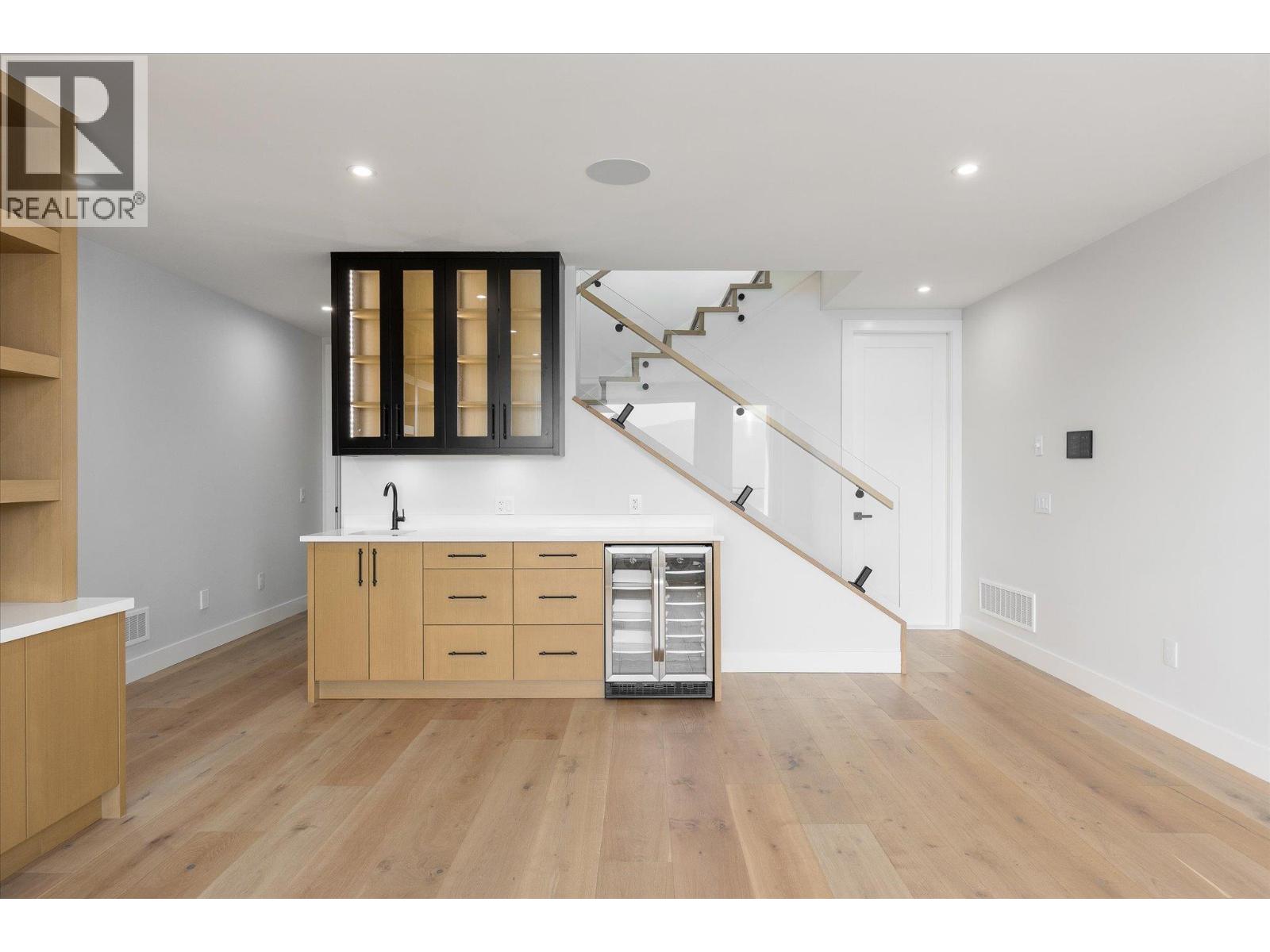 1082 Carnoustie Drive Property Photo 39