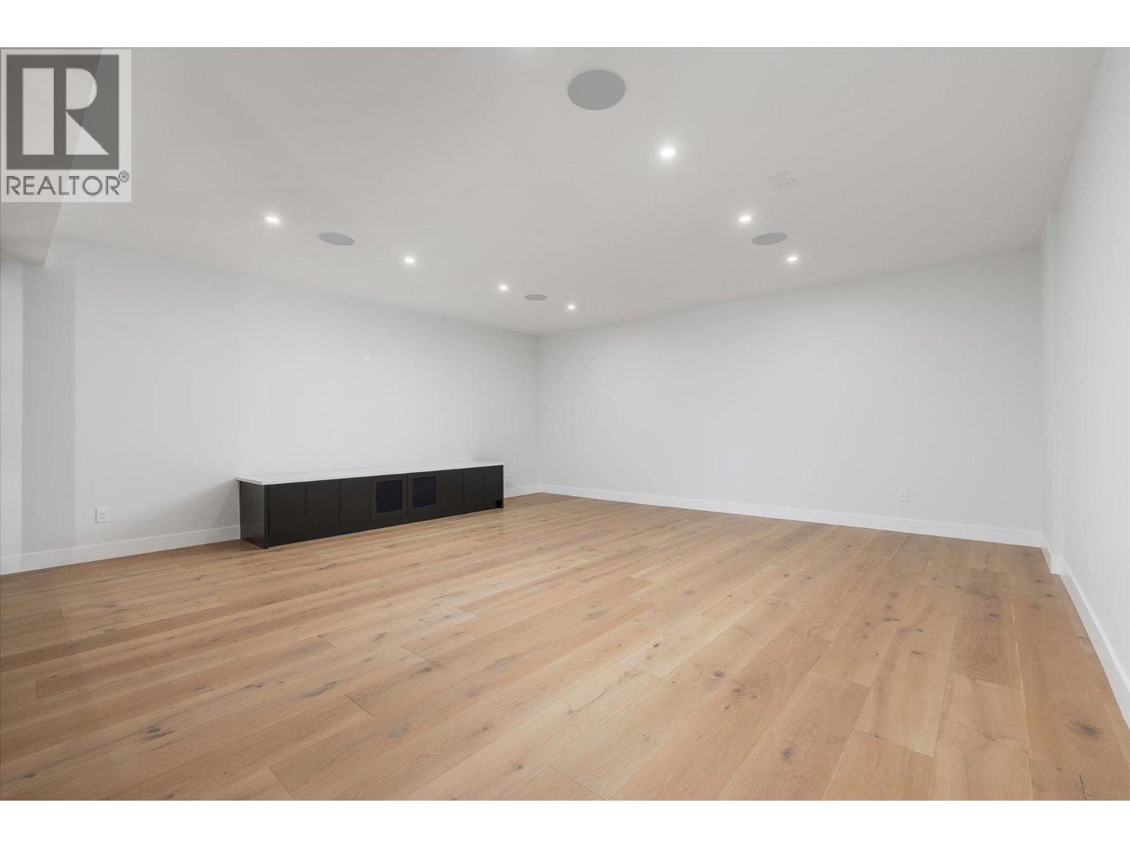 1082 Carnoustie Drive Property Photo 40