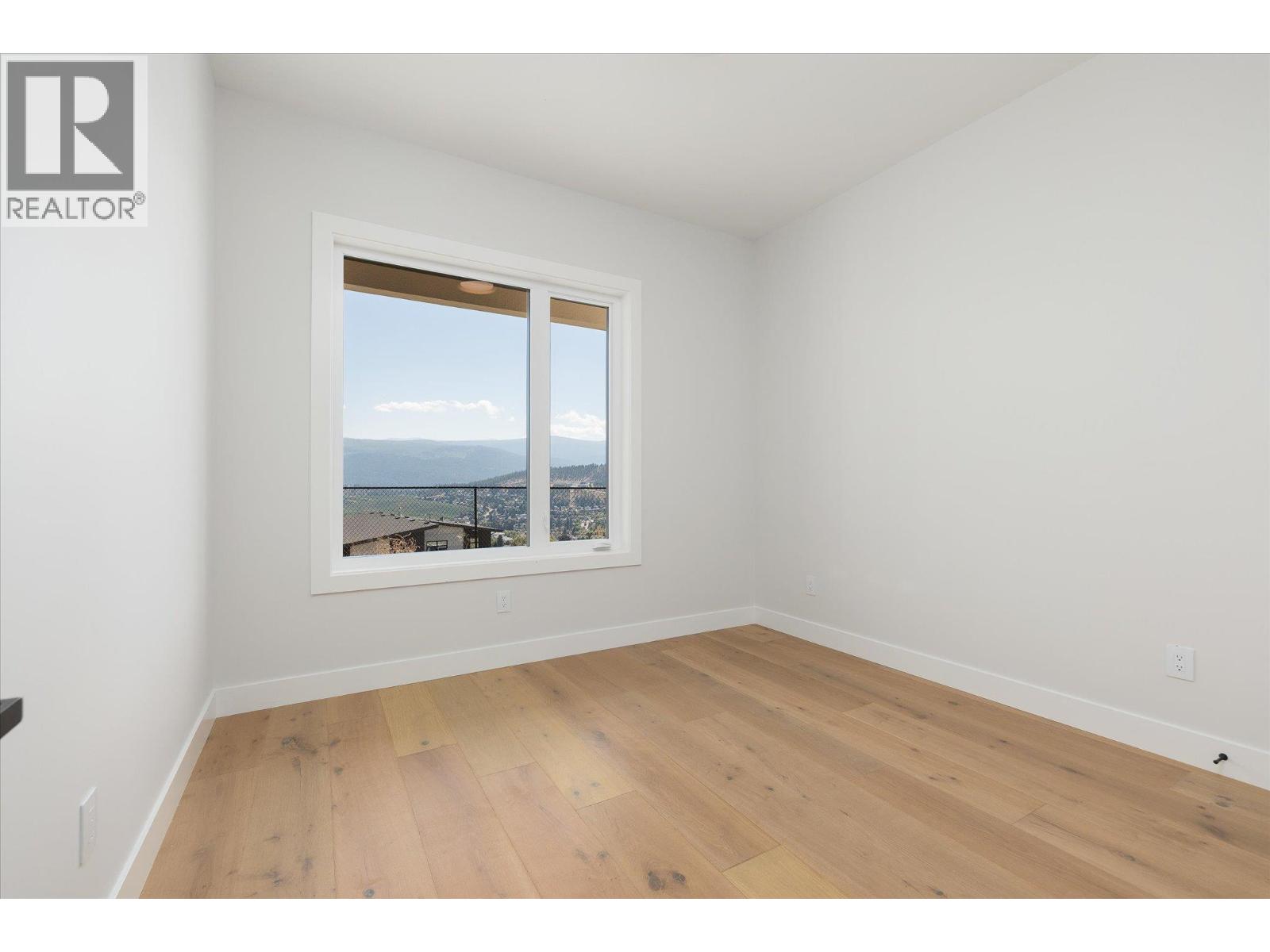 1082 Carnoustie Drive Property Photo 42
