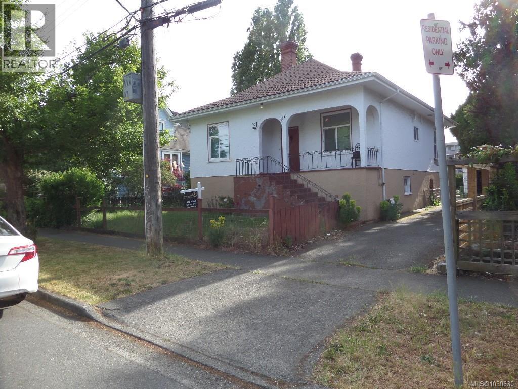 1606 Bank St Property Photo 1