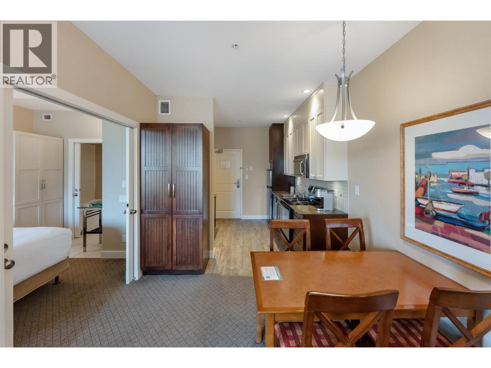 13011 Lakeshore Drive S Unit# 104 Property Photo 12