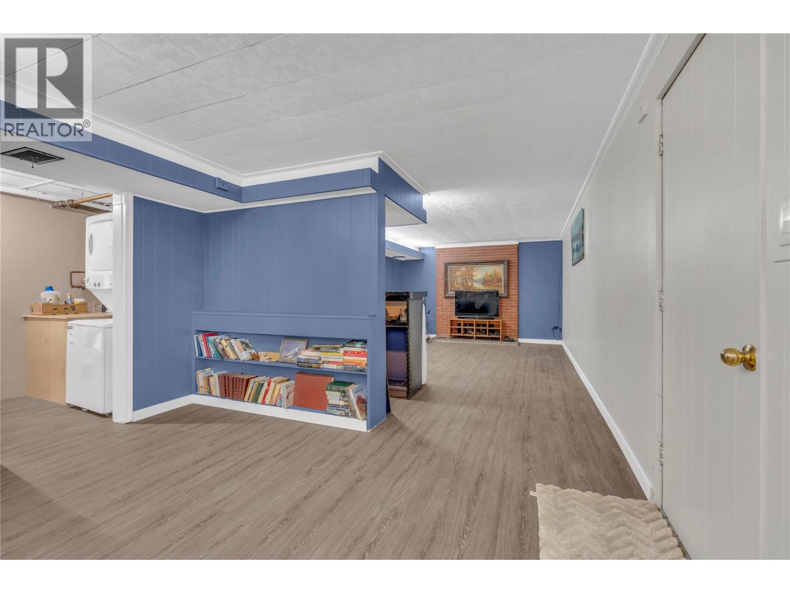 707 Ross Avenue Property Photo 14