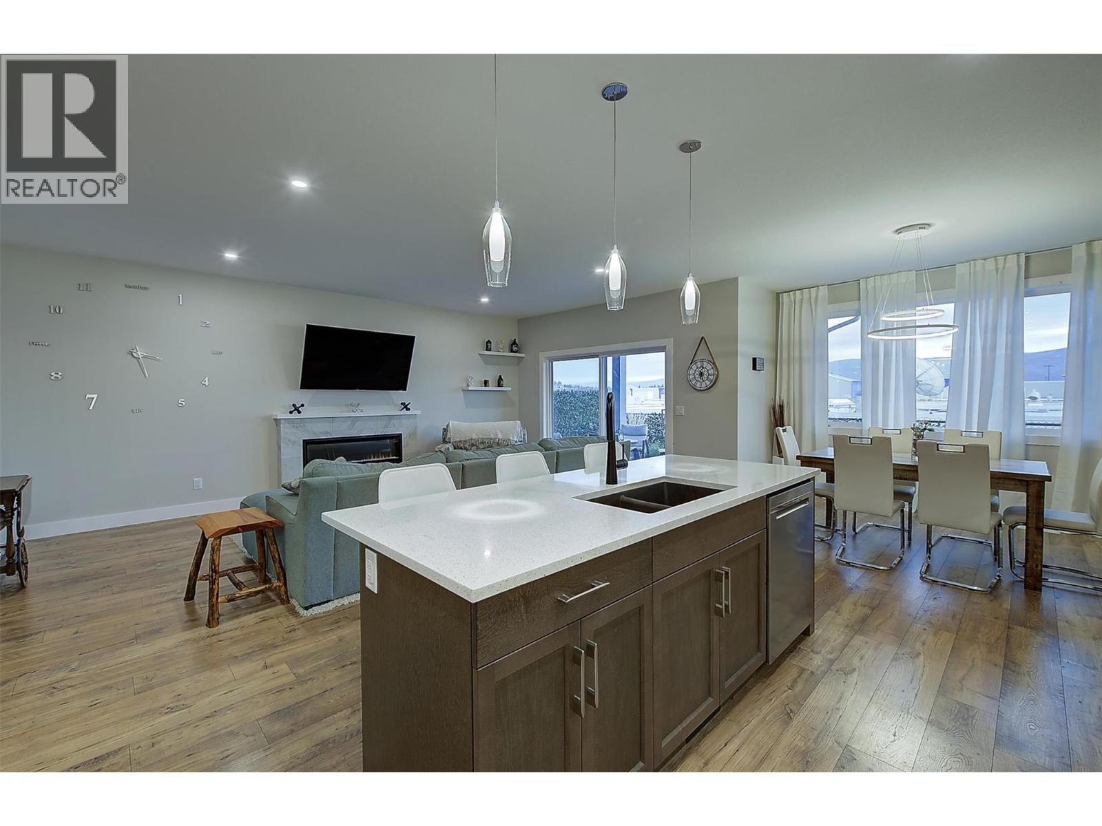 2383 Hawks Boulevard Property Photo 18