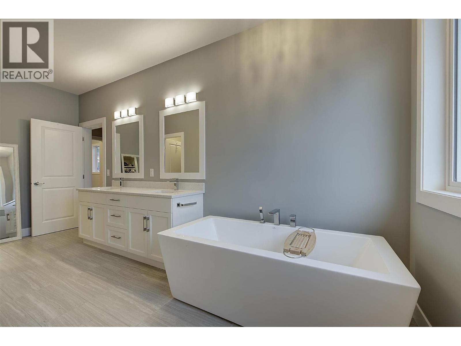 2383 Hawks Boulevard Property Photo 37