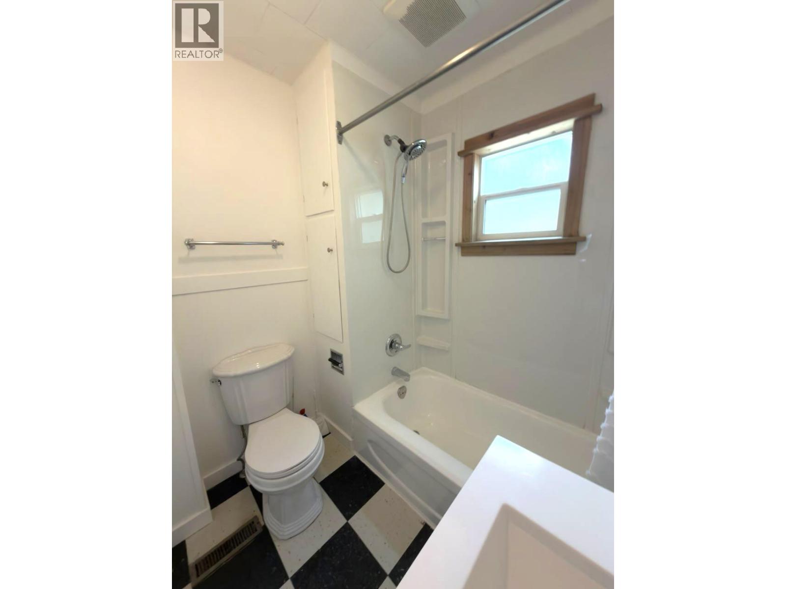 664 Rotary Drive Property Photo 10