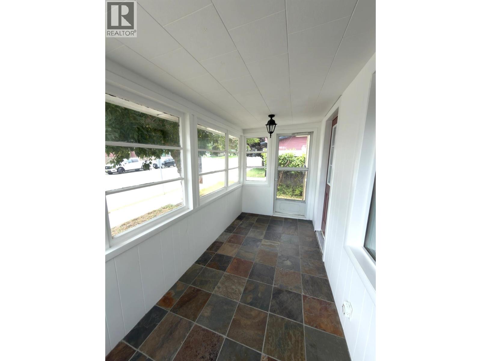 664 Rotary Drive Property Photo 12