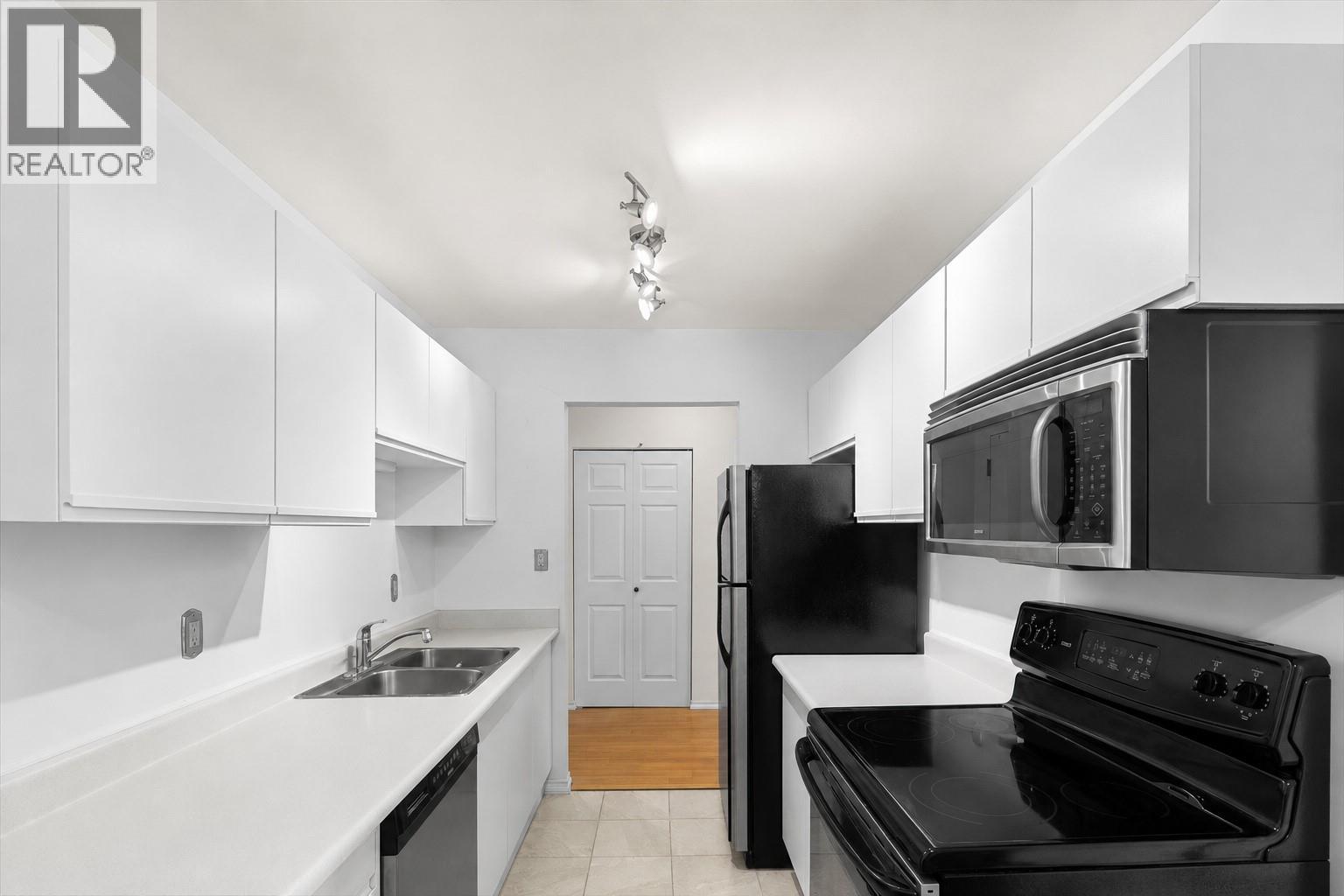 1056 Bernard Avenue Unit# 307 Property Photo 9