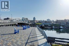 814 1628 Store St Property Photo 18