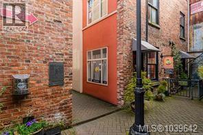 814 1628 Store St Property Photo 22