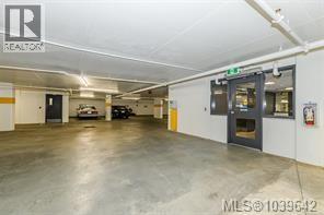 814 1628 Store St Property Photo 24