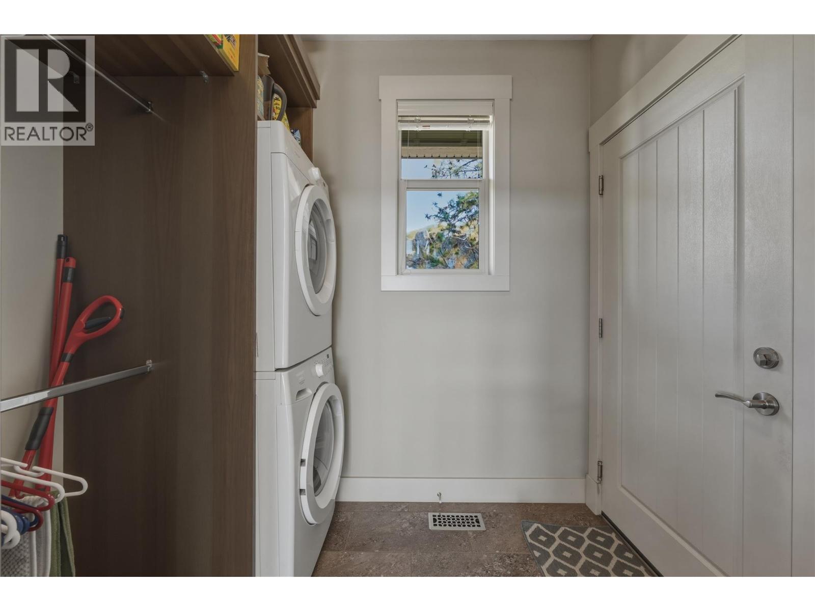 8964 Davidson Place Property Photo 15