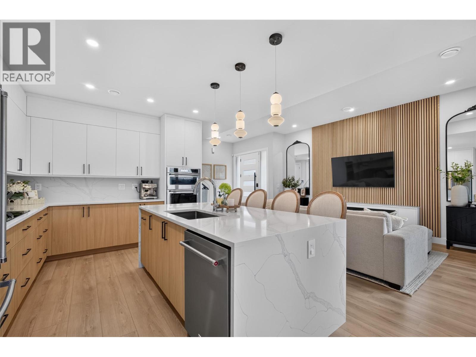 707 Raymer Road