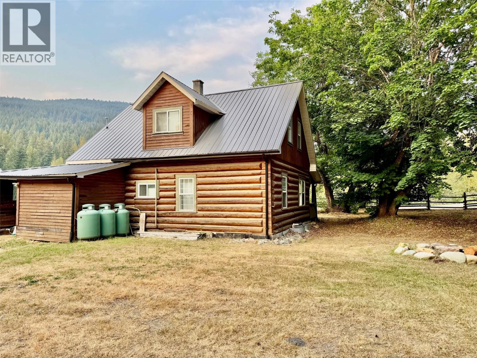 159 North Fork Road Property Photo 2