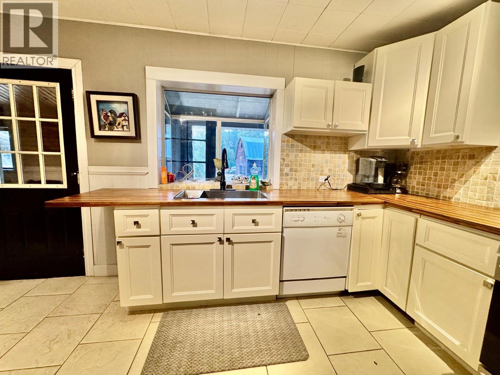 159 North Fork Road Property Photo 6