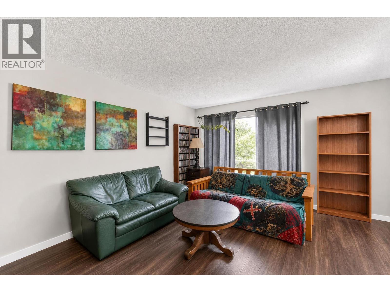 4202 16 Avenue Property Photo 6