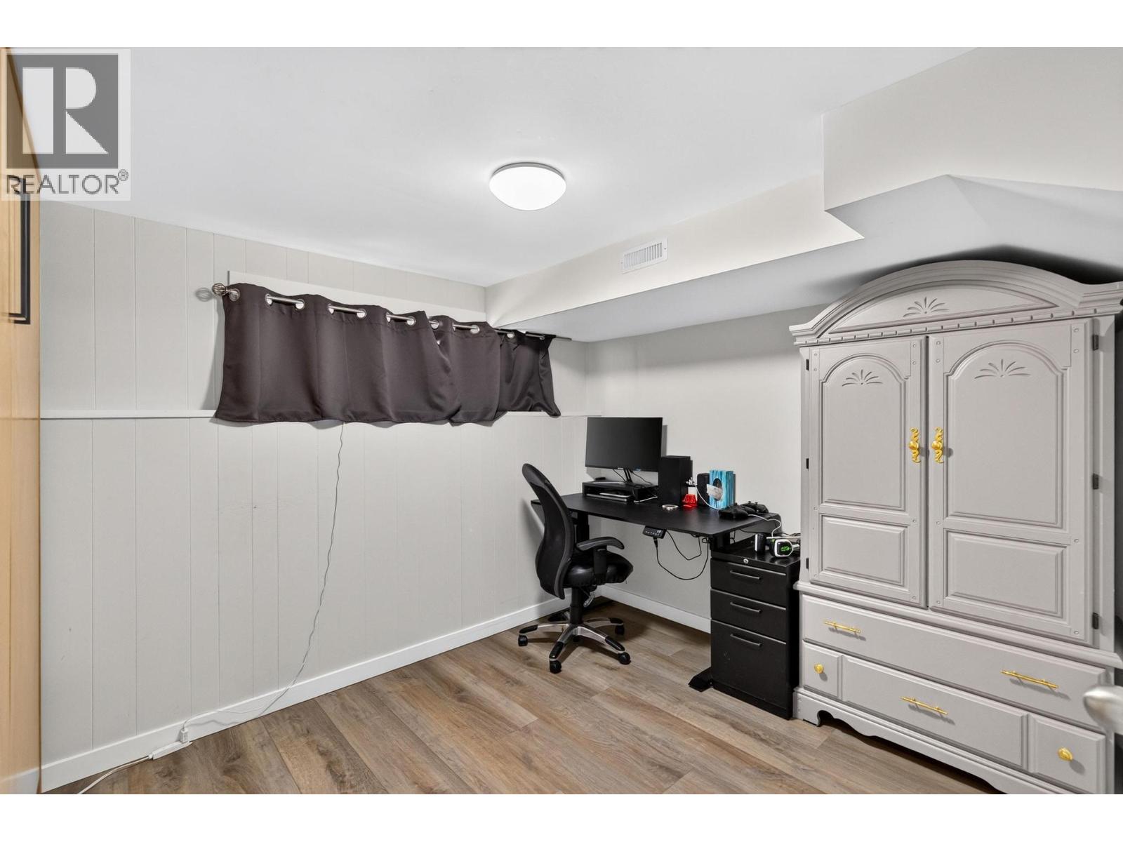 4202 16 Avenue Property Photo 21