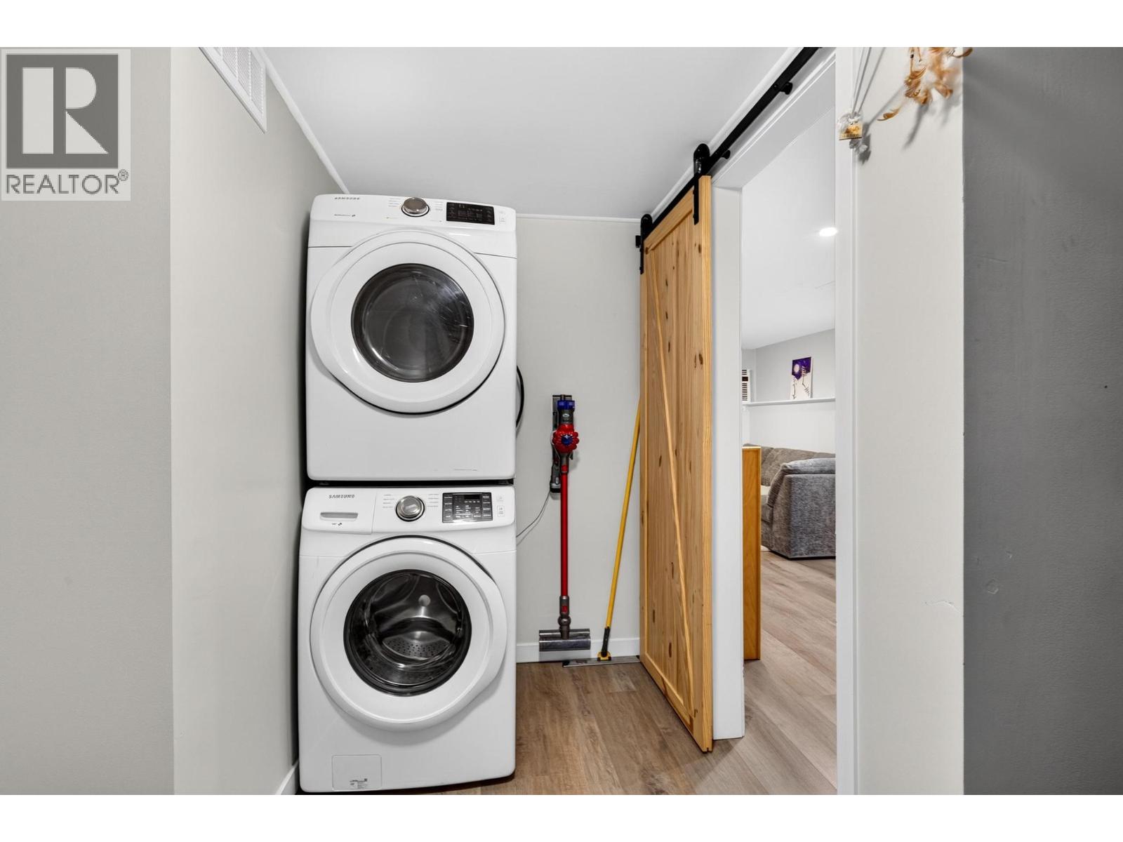 4202 16 Avenue Property Photo 23