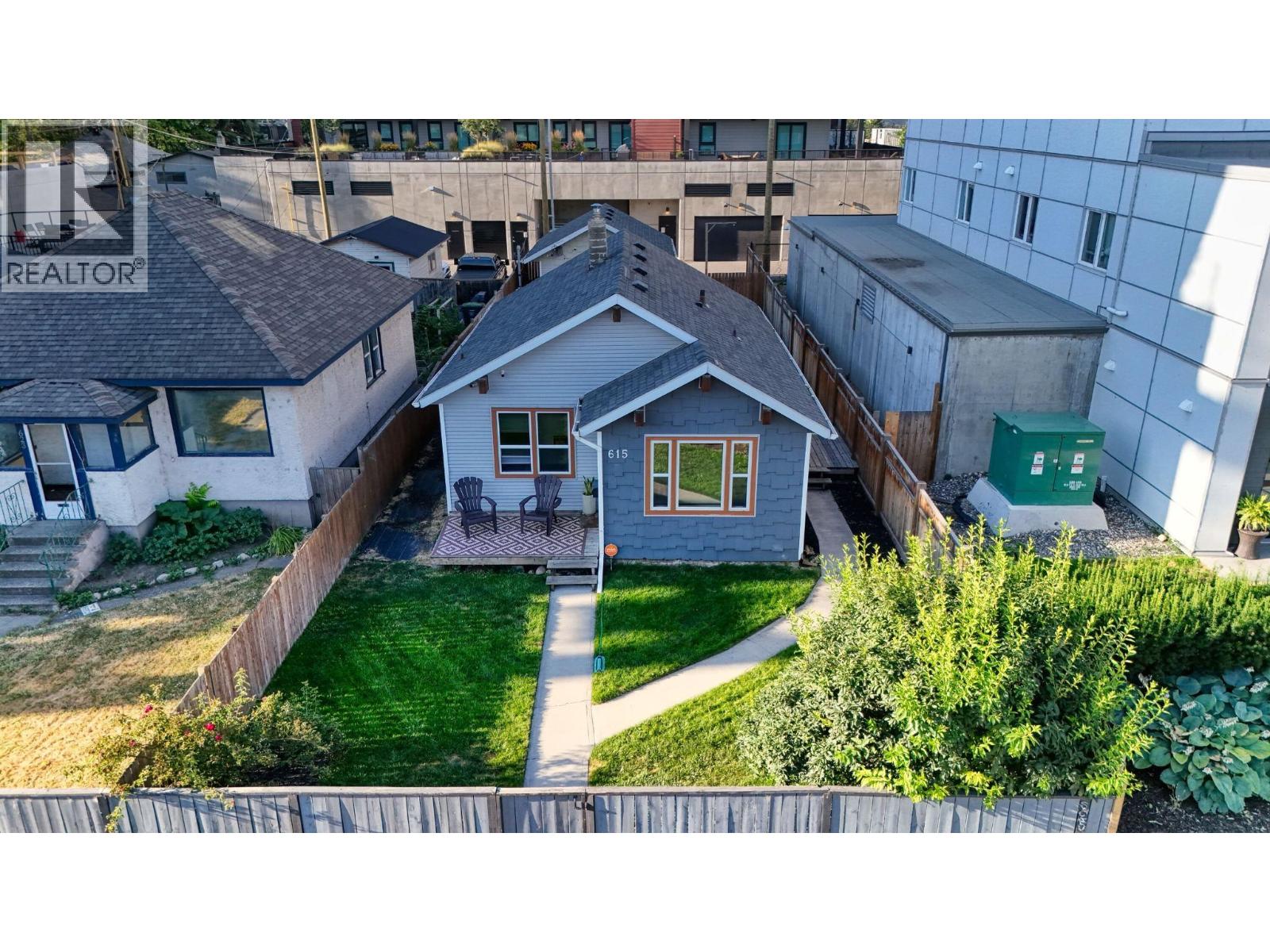 615 Clement Avenue Property Photo 17