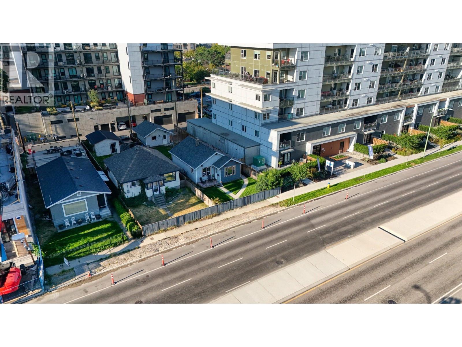 615 Clement Avenue Property Photo 18