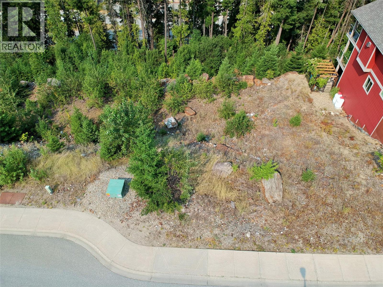 246 Stoneridge Drive Property Photo 3