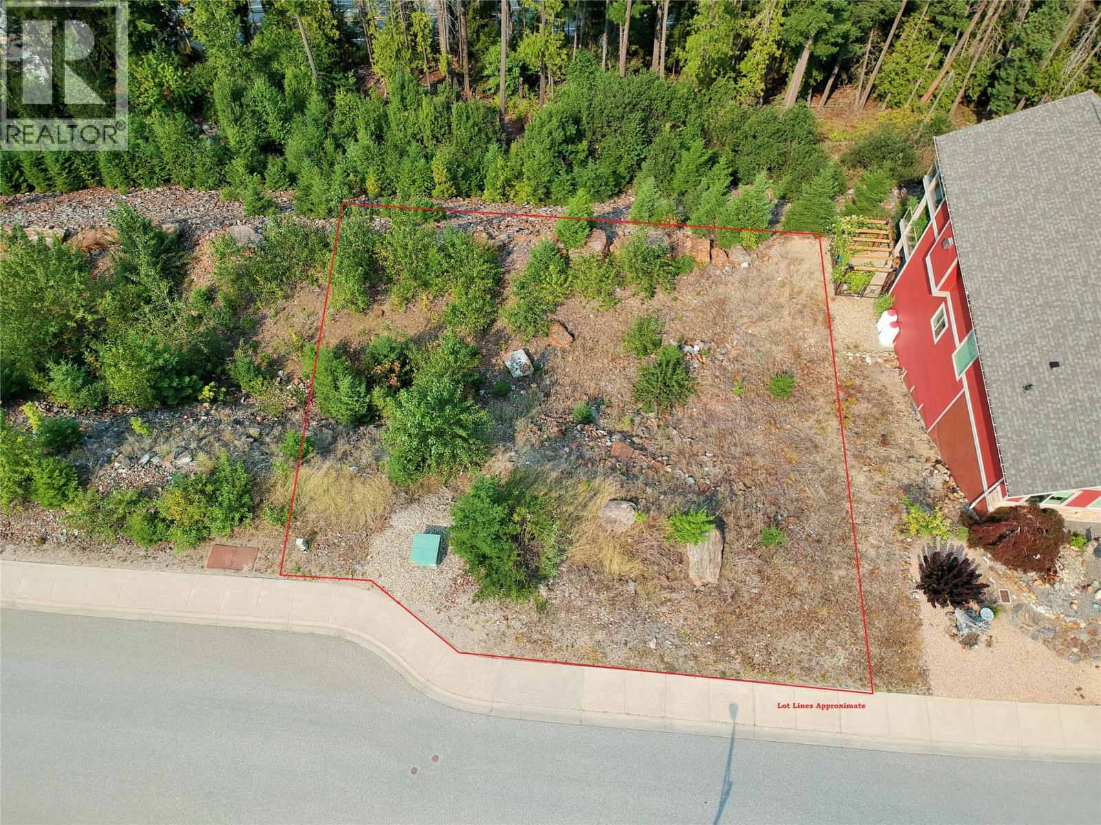 246 Stoneridge Drive Property Photo 4