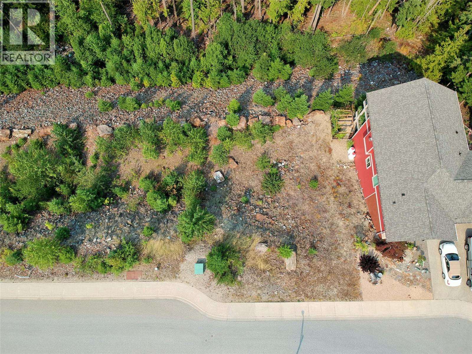 246 Stoneridge Drive Property Photo 12