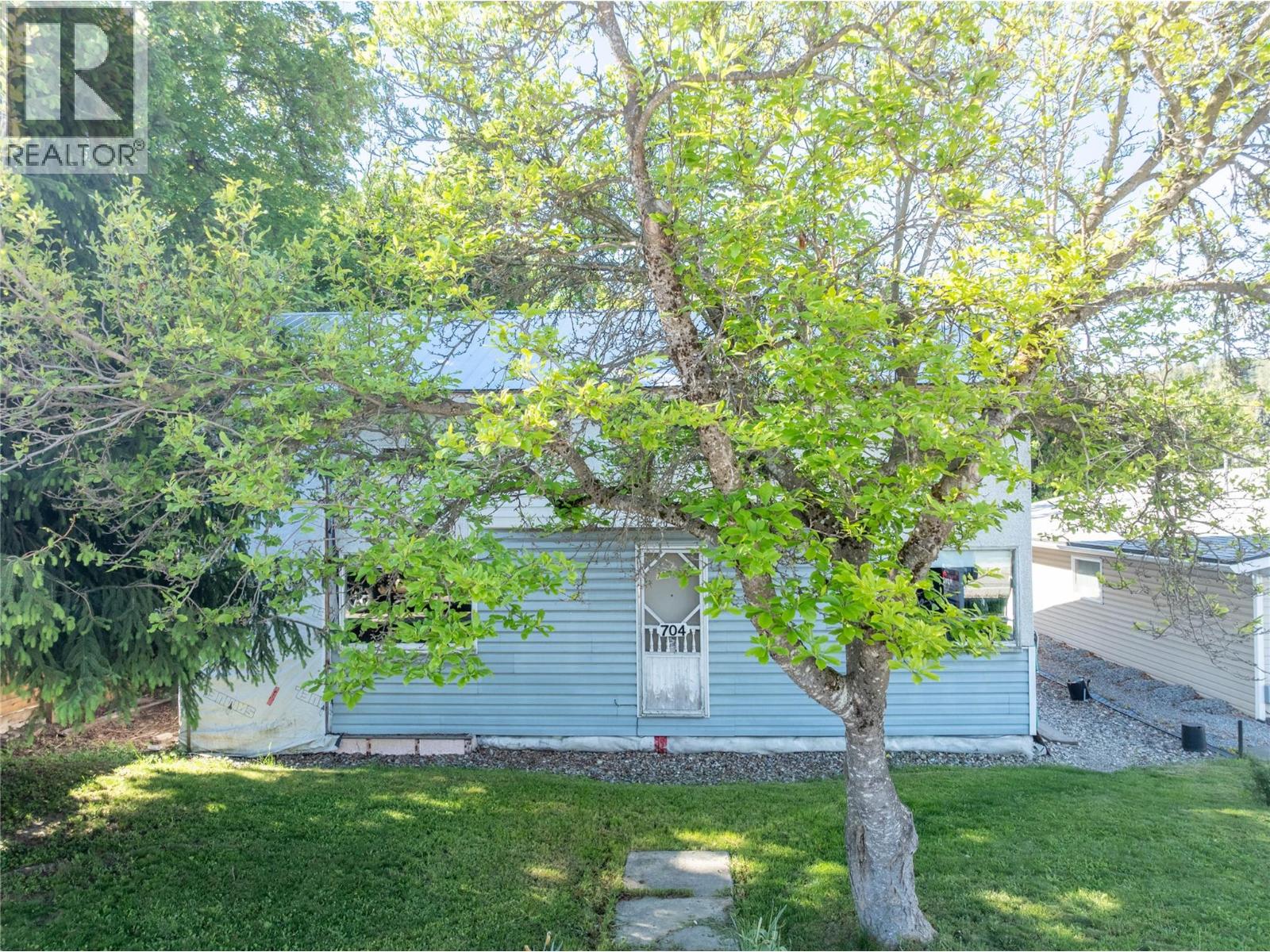 704 Knight Avenue Property Photo 5