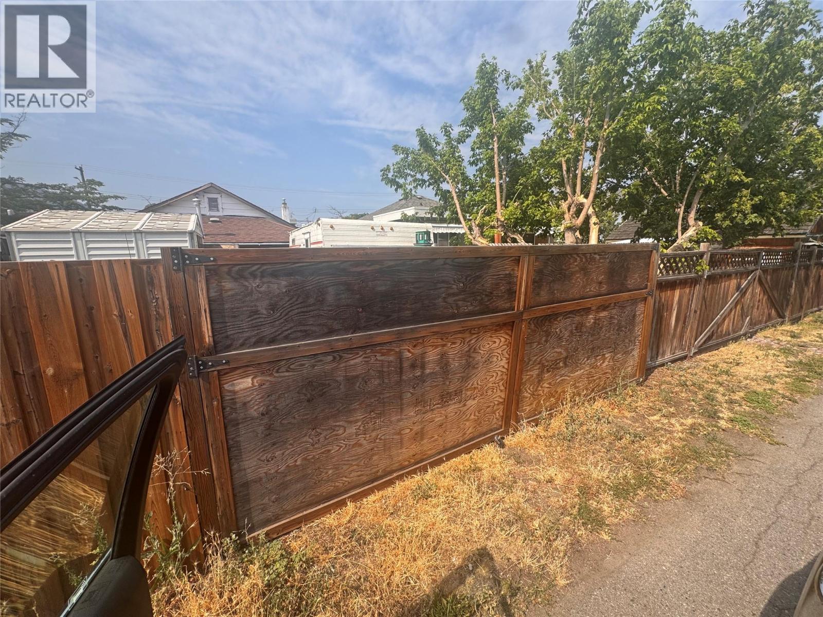 484 Alexander Avenue Property Photo 5
