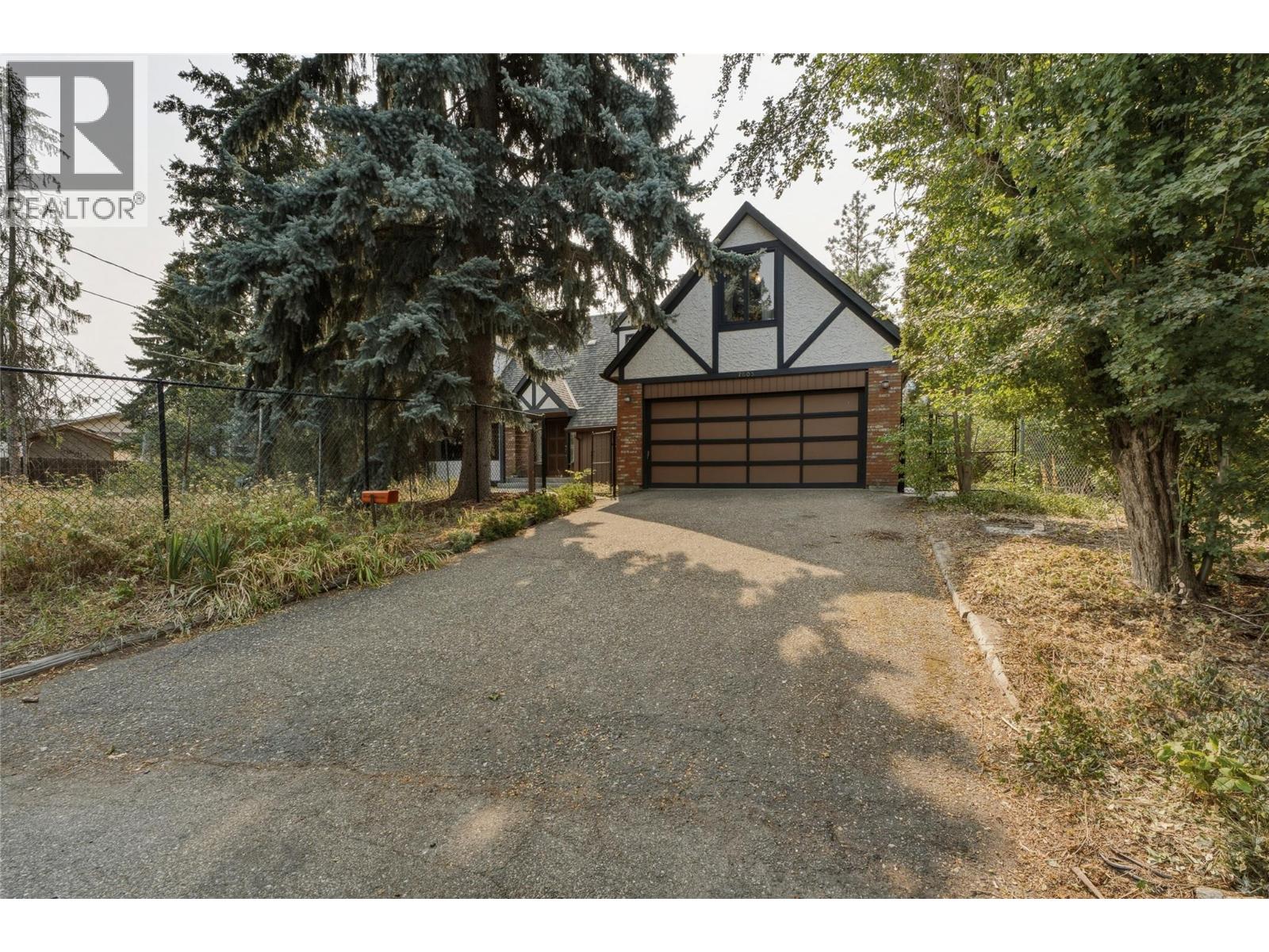 7603 De Jong Drive Photo de la propriété 1