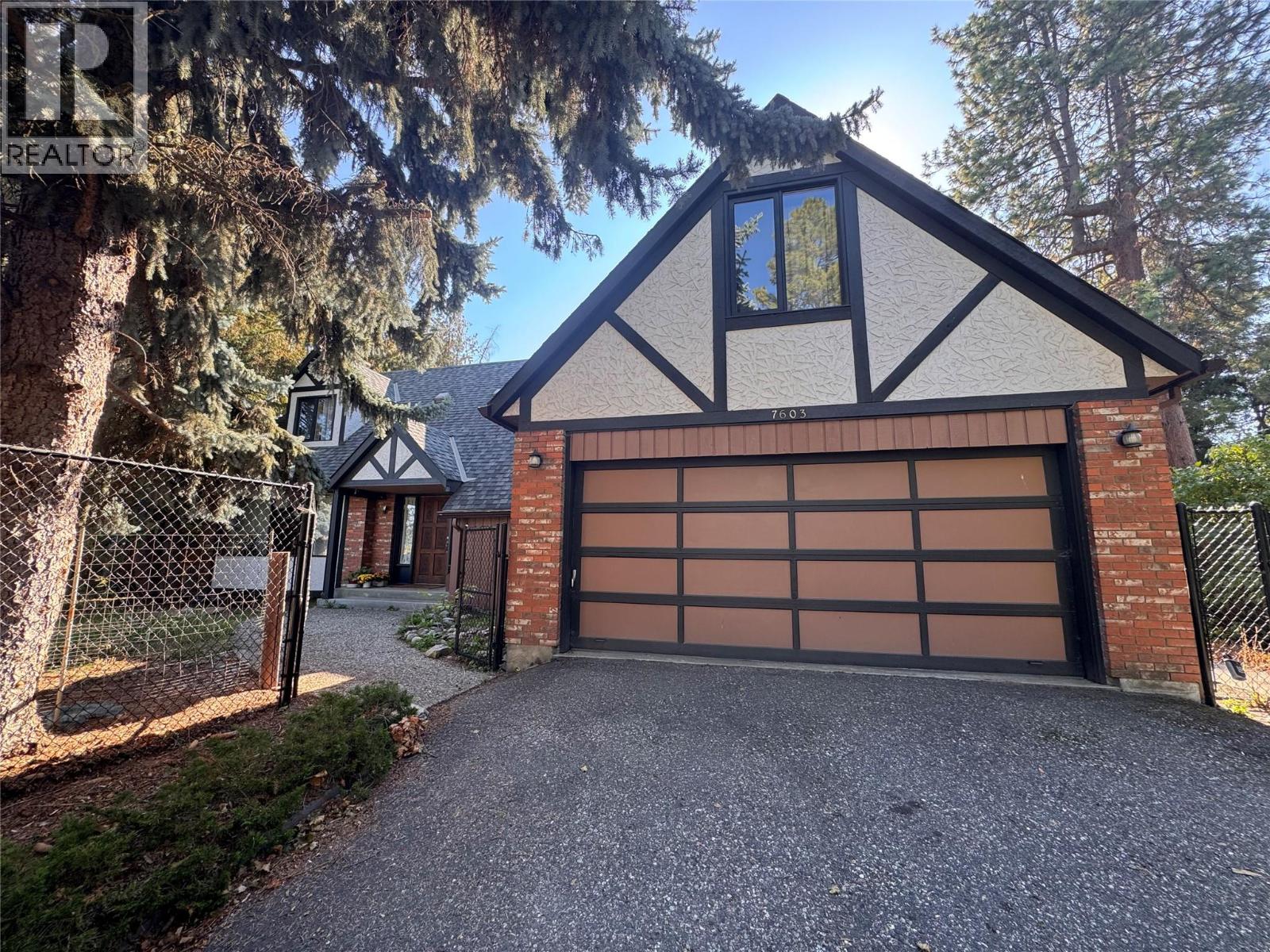 7603 De Jong Drive Property Photo 3