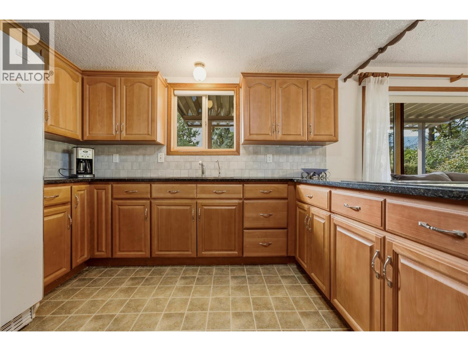 7603 De Jong Drive Property Photo 21