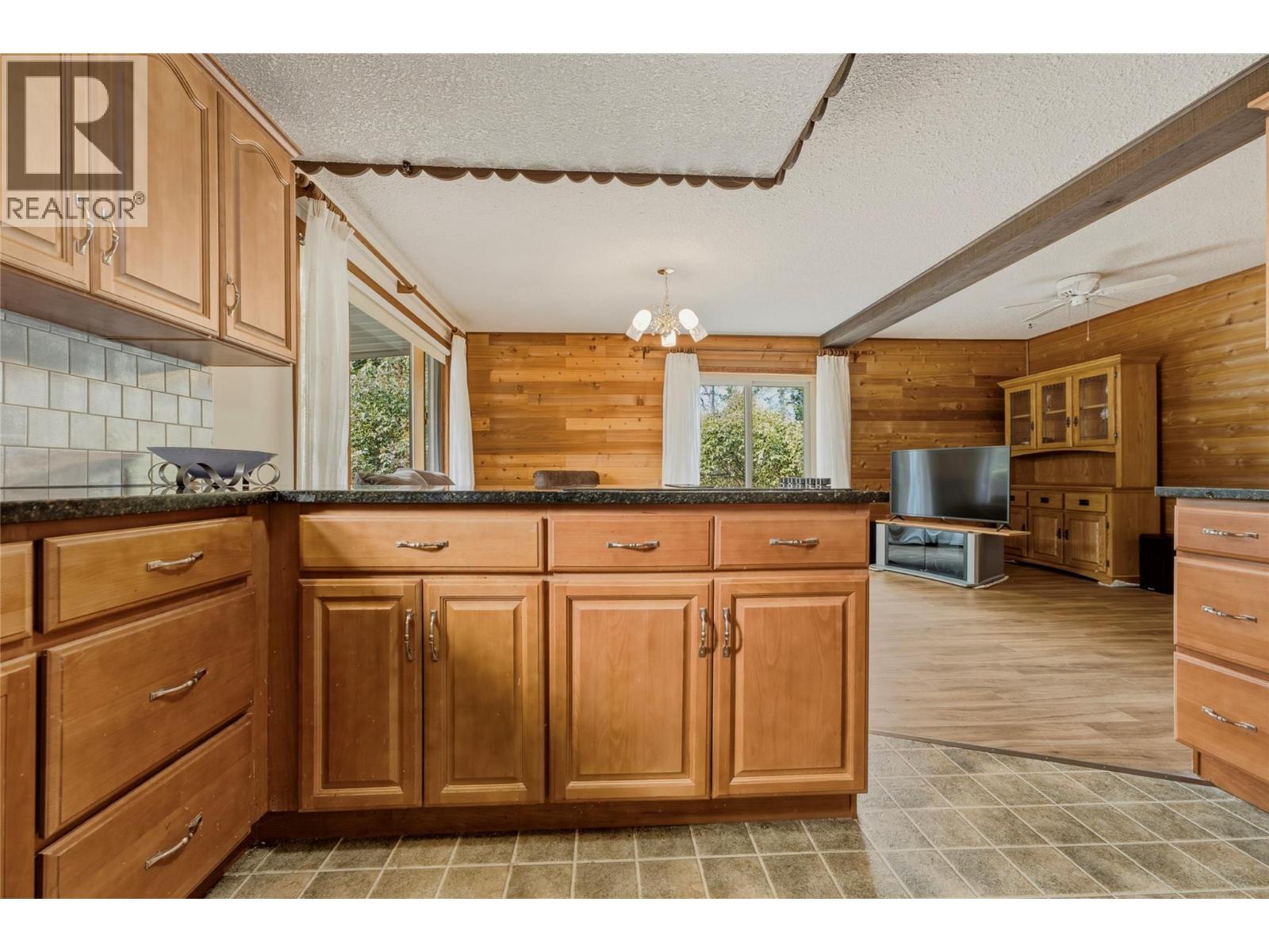 7603 De Jong Drive Property Photo 23