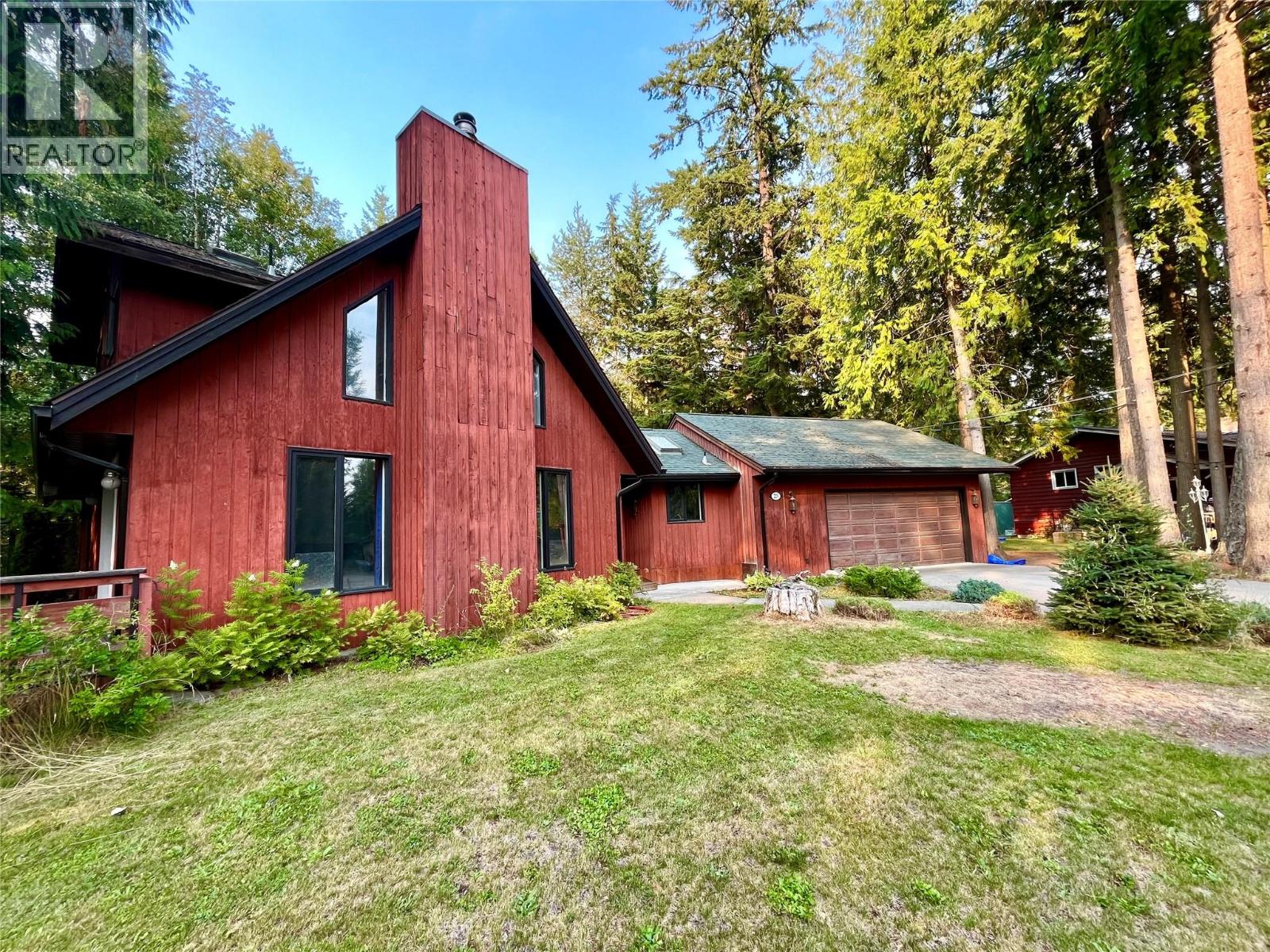 225 6th Street Property Photo 1