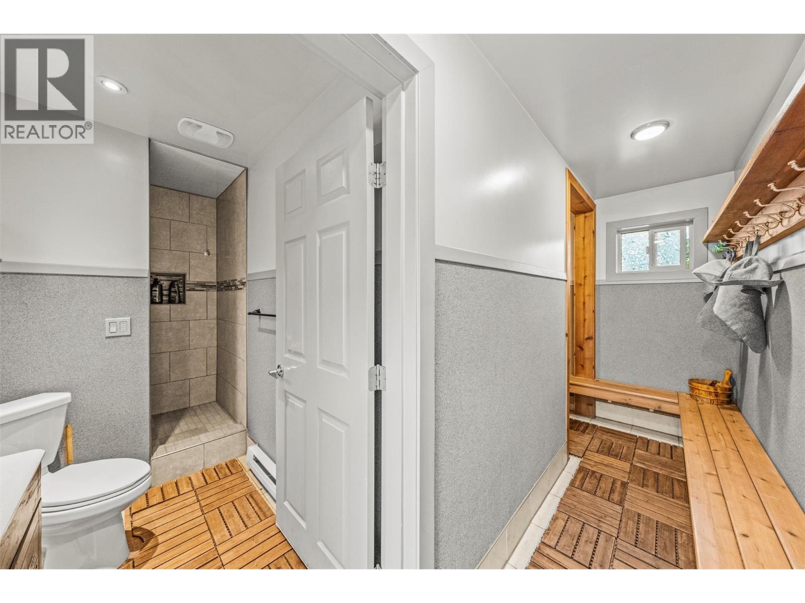 5936 Highway 6 Property Photo 32