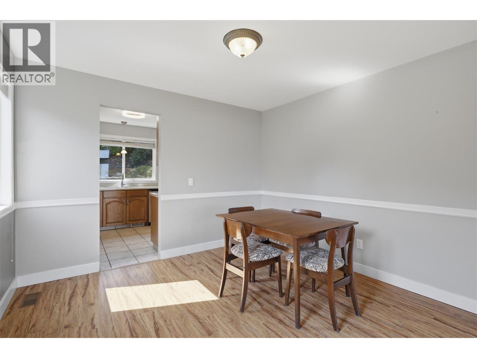 862 Greybriar Court Property Photo 11