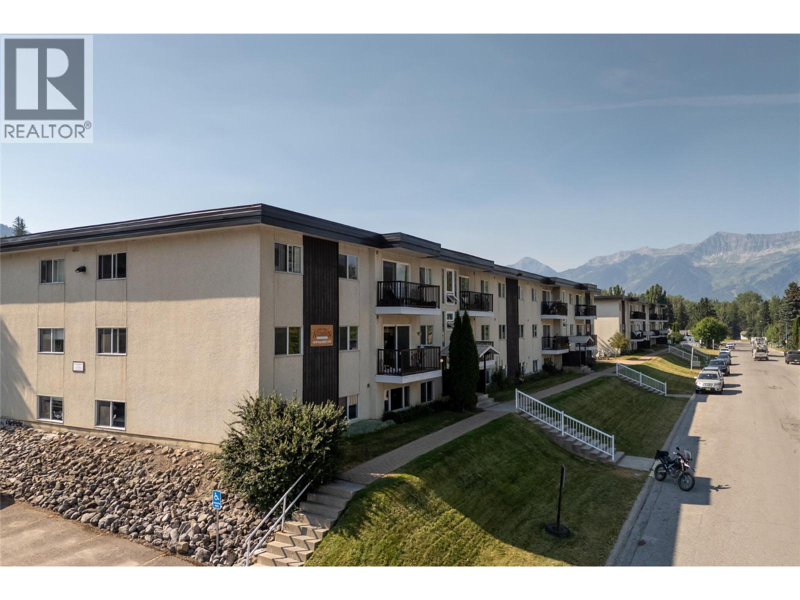 40 RIDGEMONT Avenue Unit# 101