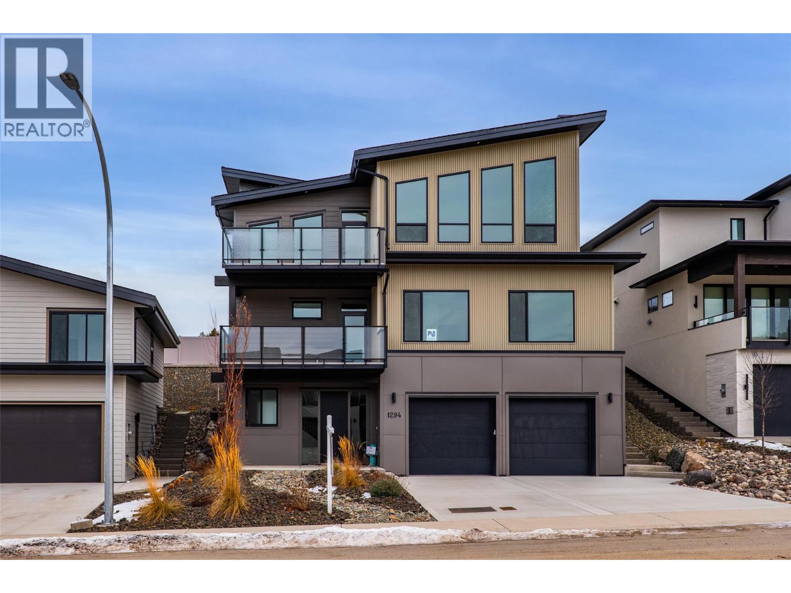1294 BRECHIN Place Property Photo 1