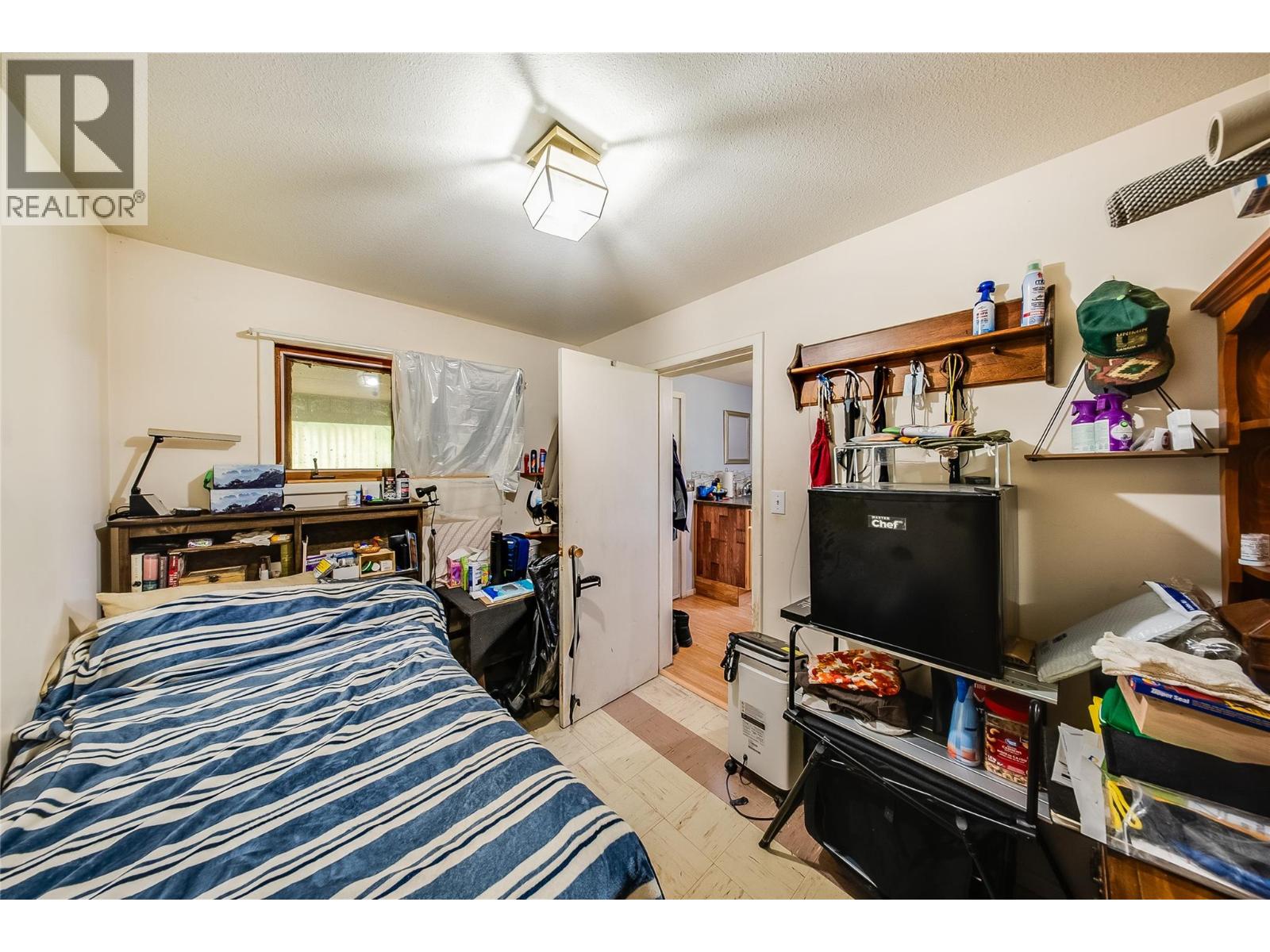 1562 Arrow Lakes Drive Property Photo 16