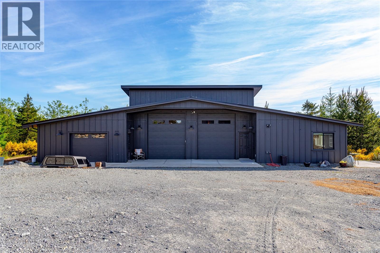 4650 Goldstream Heights Dr Property Photo 2