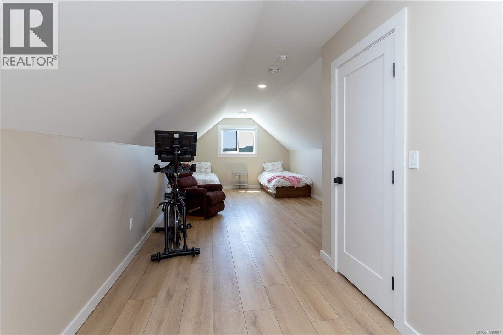 4650 Goldstream Heights Dr Property Photo 36
