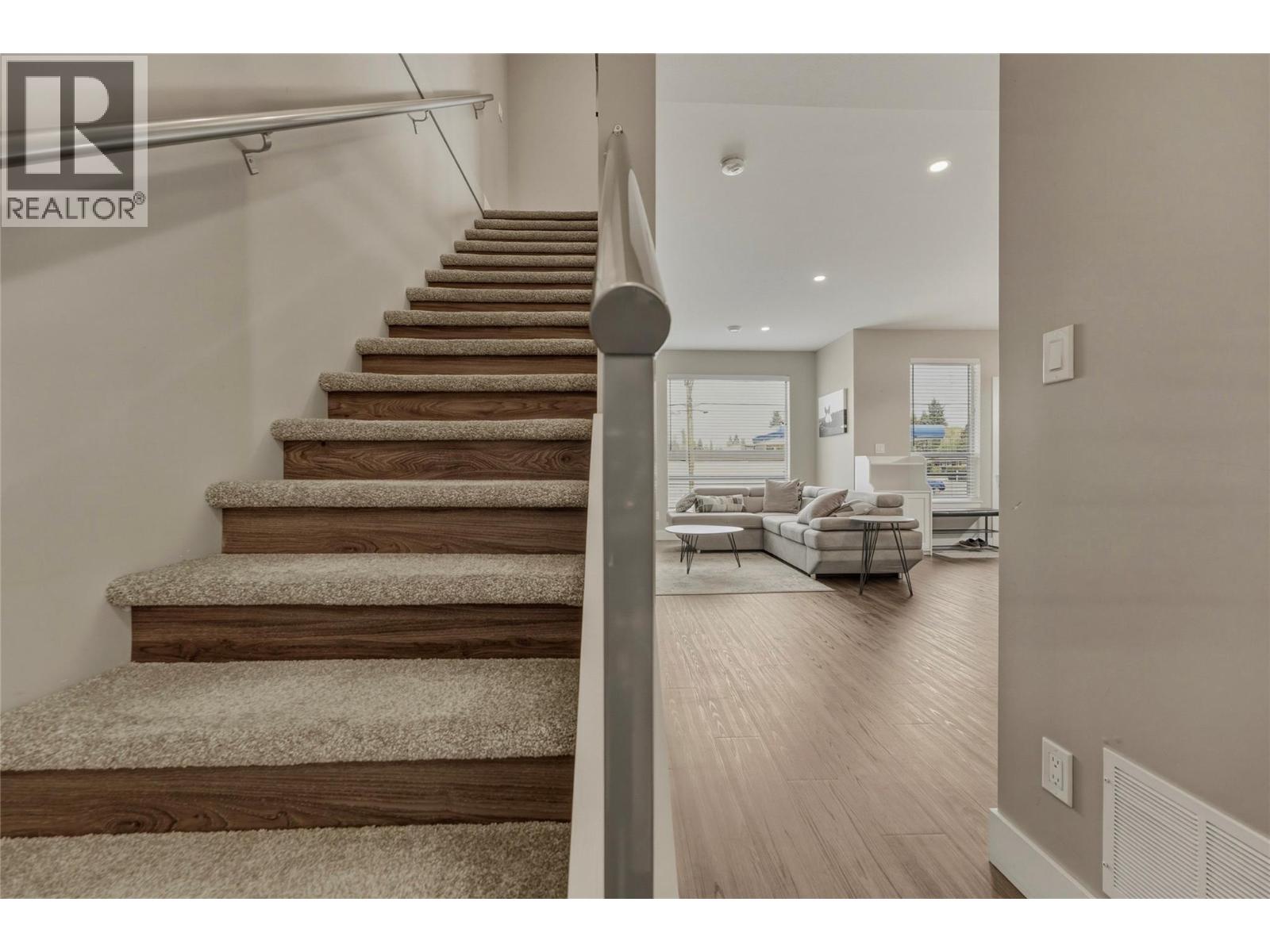 1804 46 Avenue Unit# 2 Property Photo 16