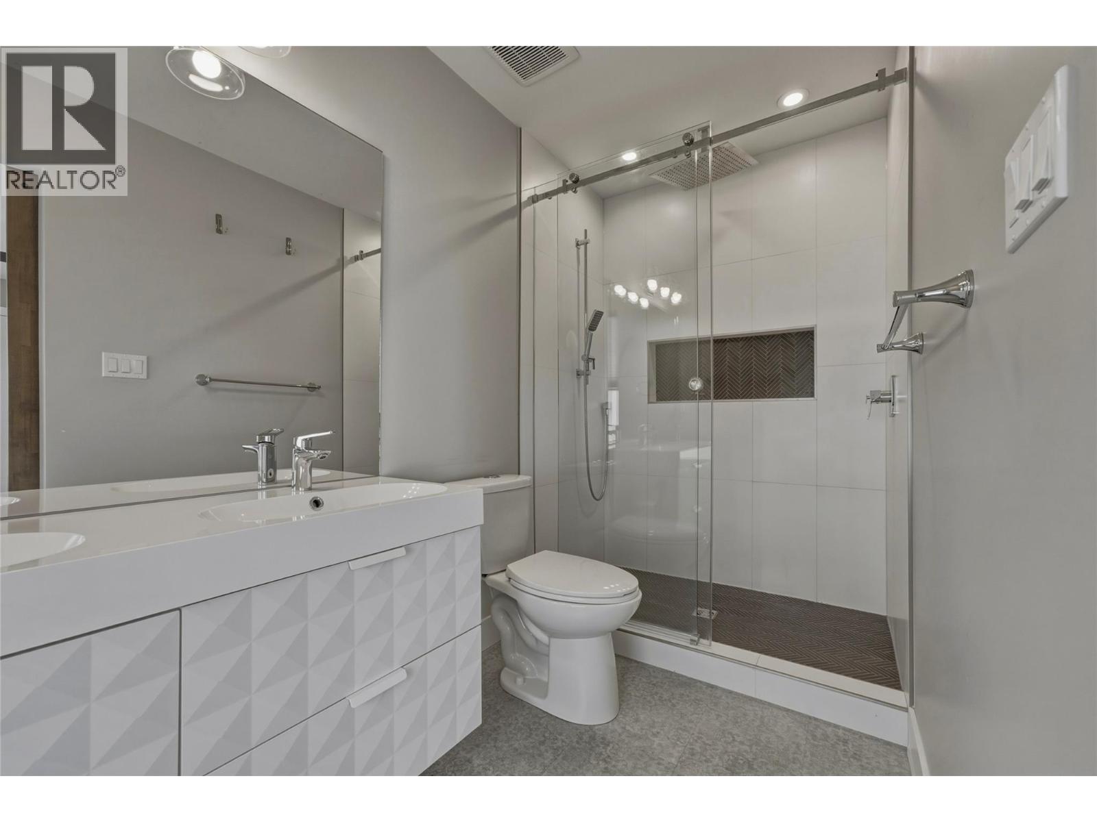 1804 46 Avenue Unit# 2 Property Photo 20
