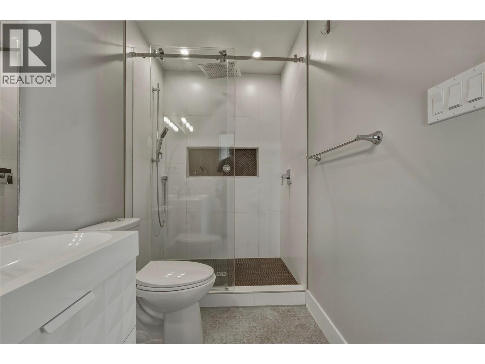 1804 46 Avenue Unit# 2 Property Photo 22