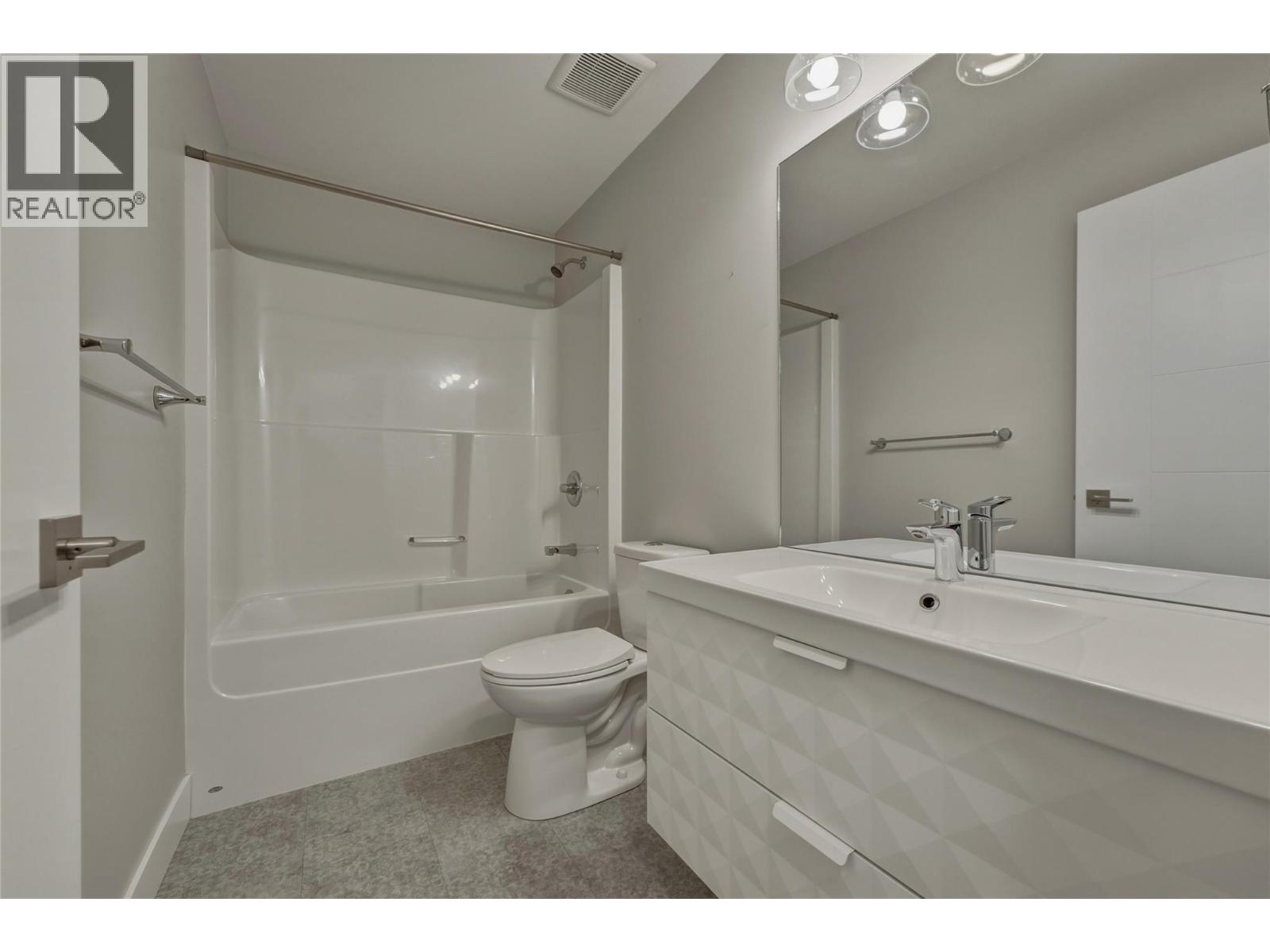 1804 46 Avenue Unit# 2 Property Photo 23