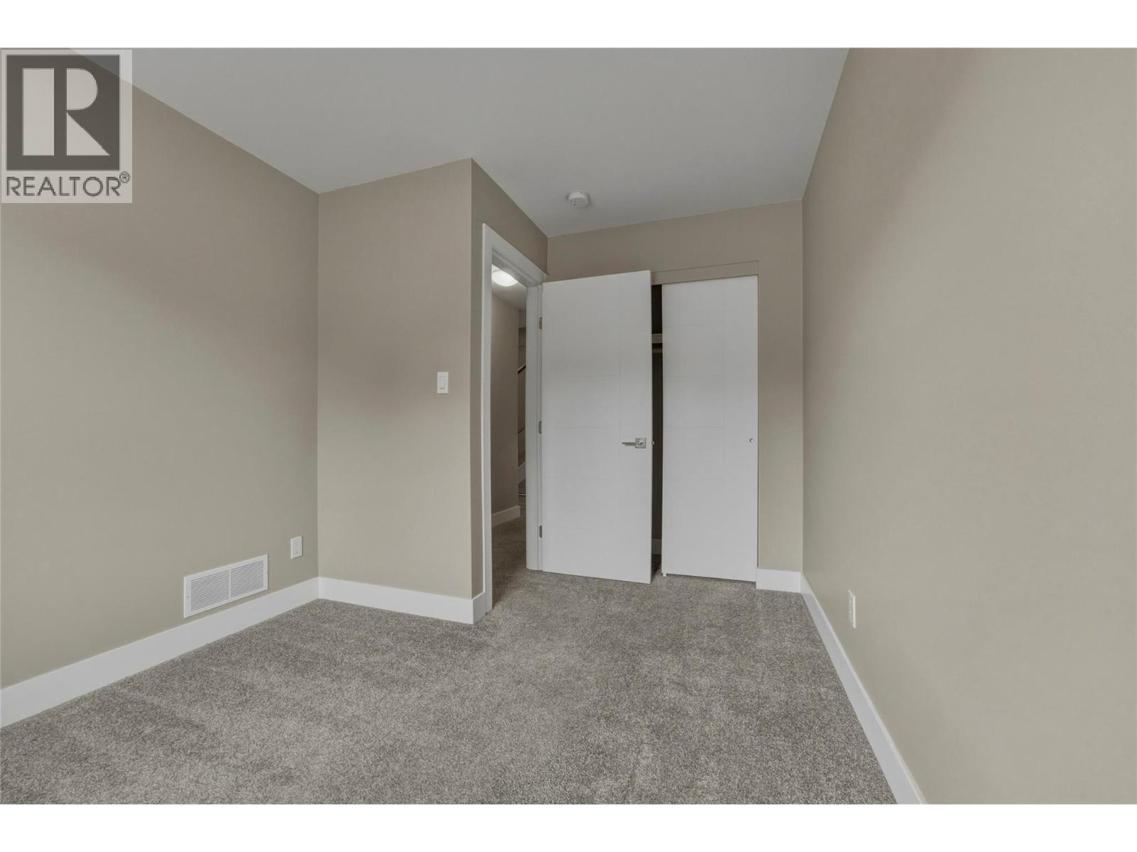 1804 46 Avenue Unit# 2 Property Photo 28