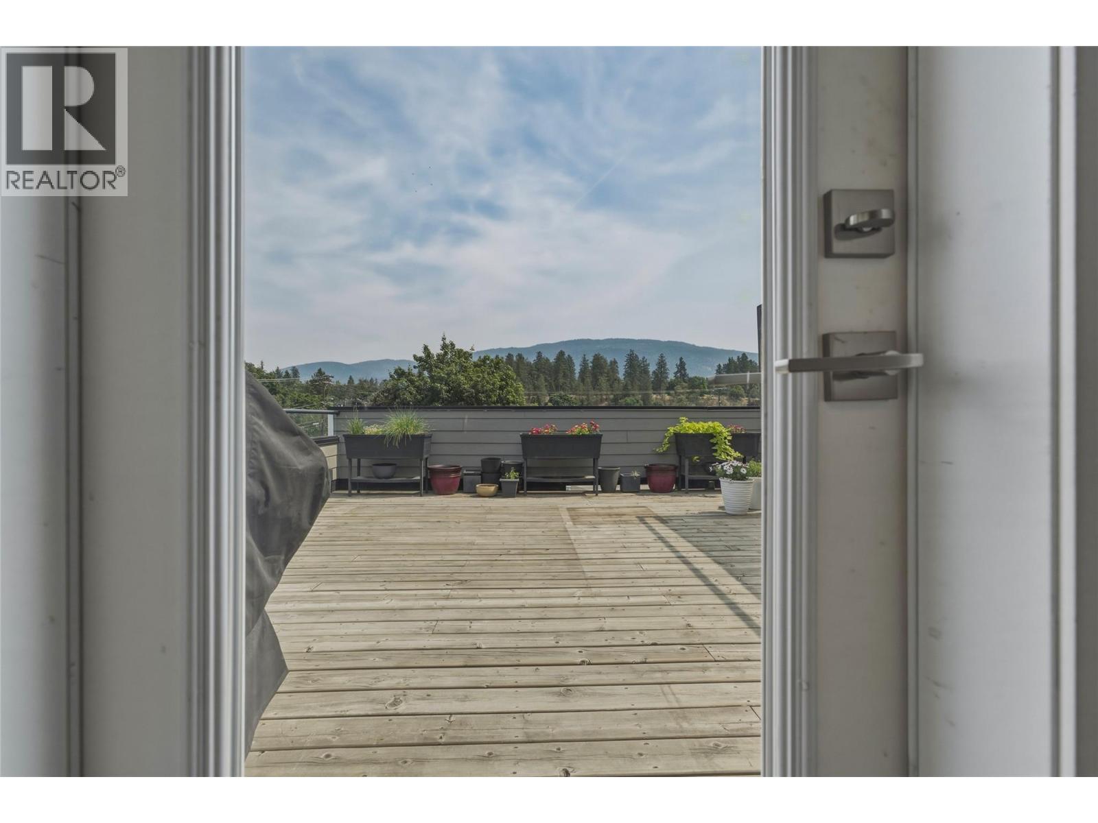 1804 46 Avenue Unit# 2 Property Photo 29